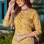 Women Cotton Blend Digital Print Kurta With Pant  Set